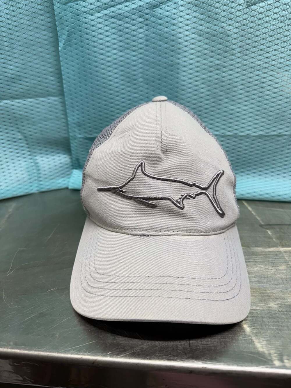 Costa Del Mar Stealth Marlin Hat Gray Mesh Trucker